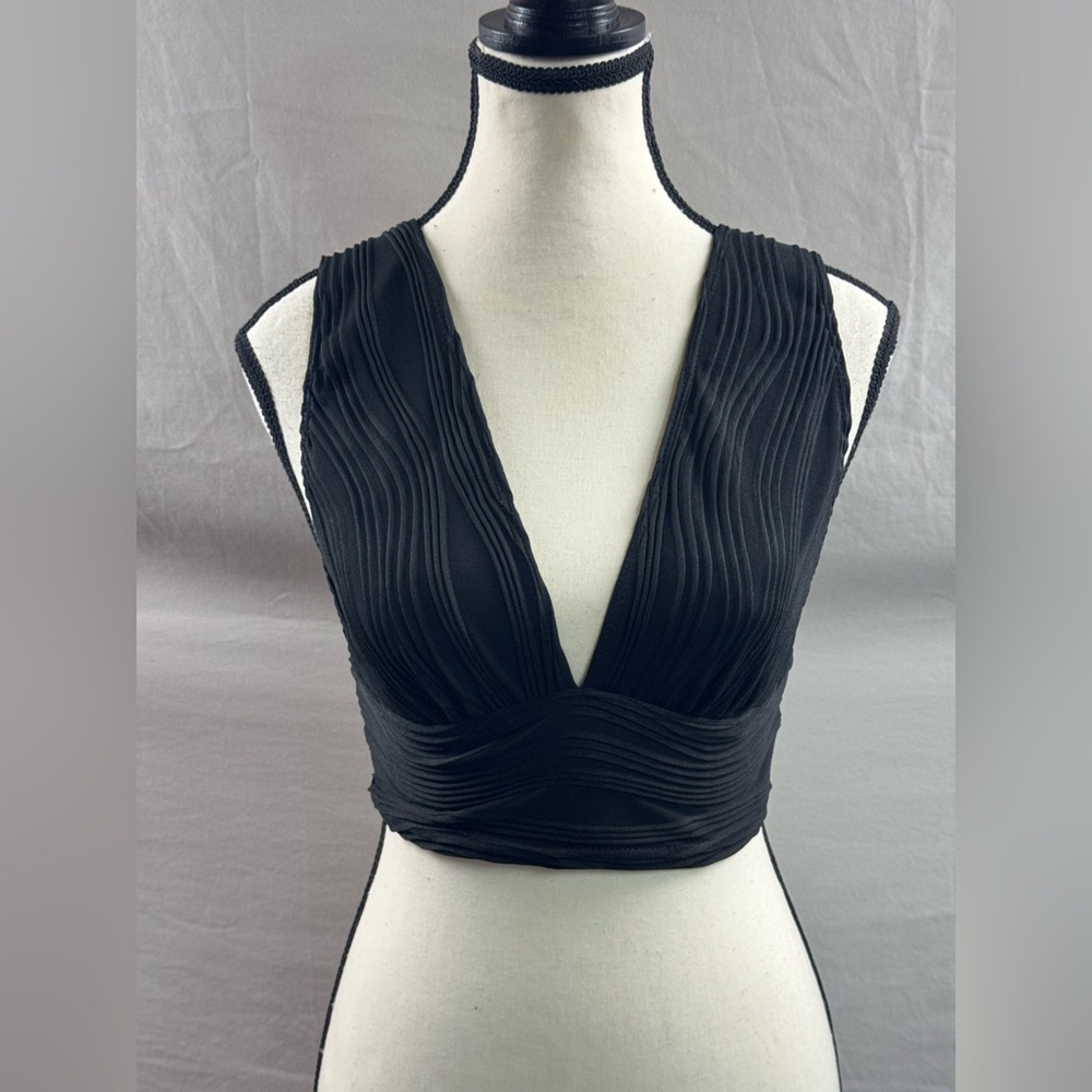 Plunging Neck Crop Tank Top Black - Picture 8 of 10